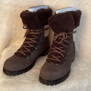 UGG  Brown Suede Boot  Size 9M